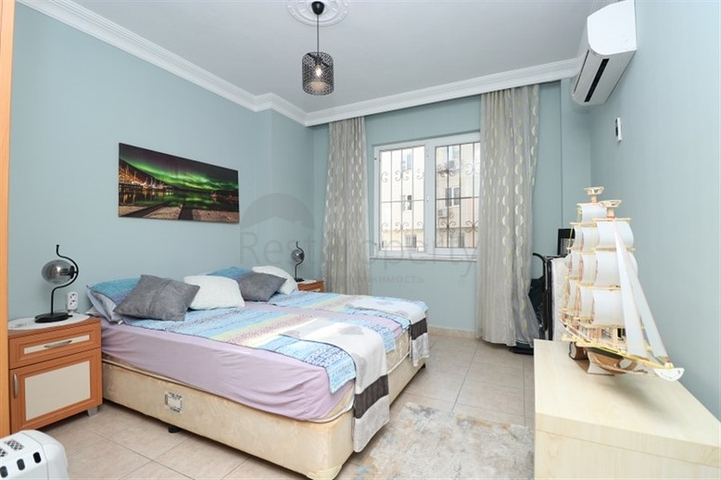 Dreizimmerwohnung in der Nähe von Kleopatra Beach