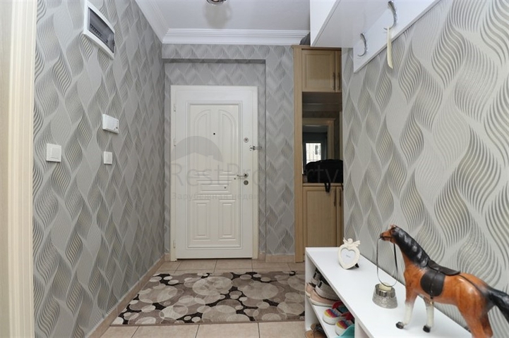 Dreizimmerwohnung in der Nähe von Kleopatra Beach