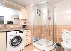 Dreizimmerwohnung in der Nähe von Kleopatra Beach