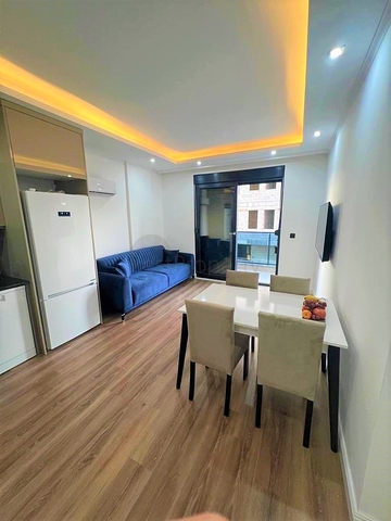 Möblierte Zweizimmerwohnung 700 m vom Meer entfernt in Gazipasa