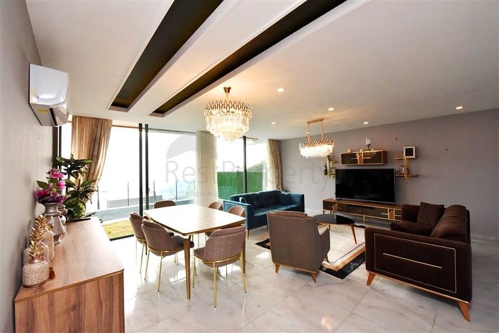 5+1-Villa in zentraler Lage in Alanya