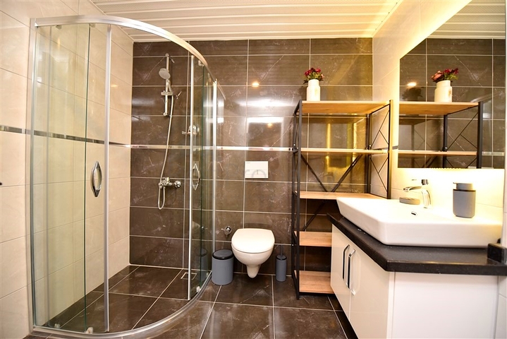 5+1-Villa in zentraler Lage in Alanya