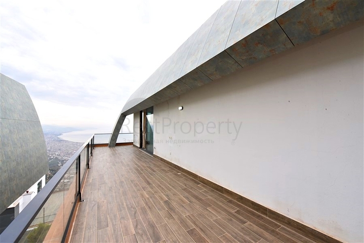 5+1-Villa in zentraler Lage in Alanya