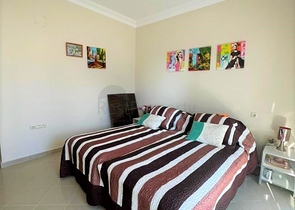 Apartment 2+1 im Stadtteil Tosmur in der Nähe des Meeres 