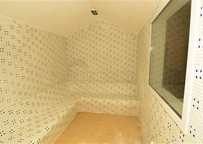 Apartment 2+1 im Stadtteil Tosmur in der Nähe des Meeres 