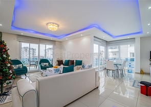 2+1-Wohnung in einem Premium-Komplex in der Gegend von Jiquilli