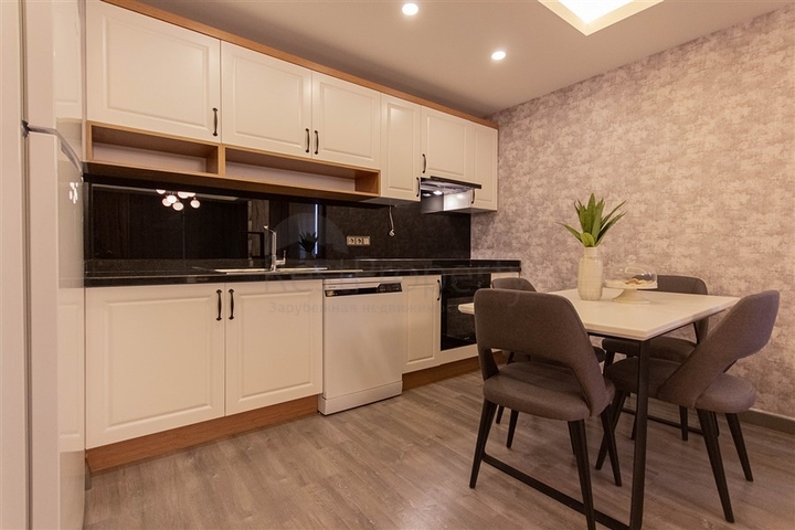 Möblierte 2+1-Wohnung an der ersten Küste in Mahmutlar