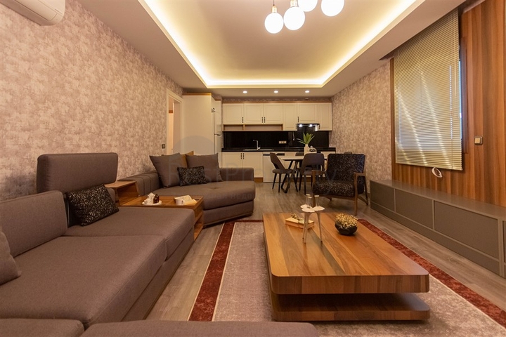 Möblierte 2+1-Wohnung an der ersten Küste in Mahmutlar