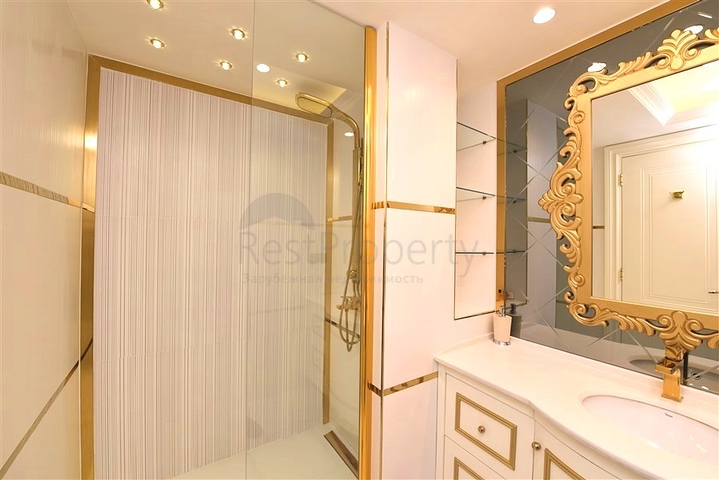 2+1 Wohnung in einem Top-Komplex im Zentrum von Alanya