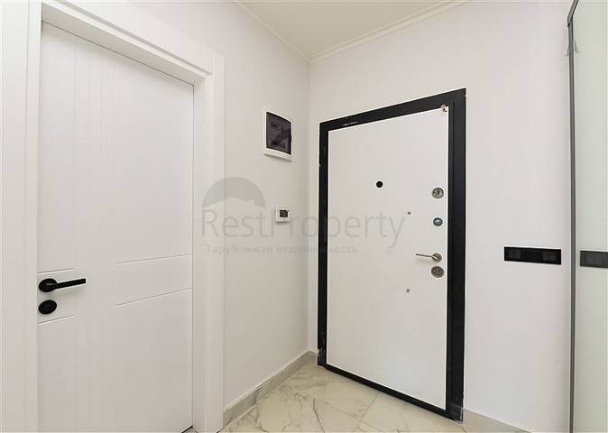 1+1 Wohnung in einem Wohnkomplexprojekt in beiden