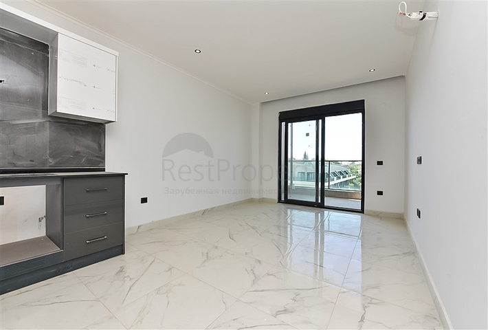 1+1 Wohnung in einem Wohnkomplexprojekt in beiden