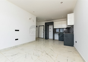 1+1 Wohnung in einem Wohnkomplexprojekt in beiden