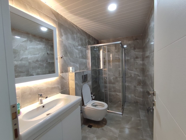 Drei-Zimmer-Penthouse in einer Wohnanlage mit Infrastruktur