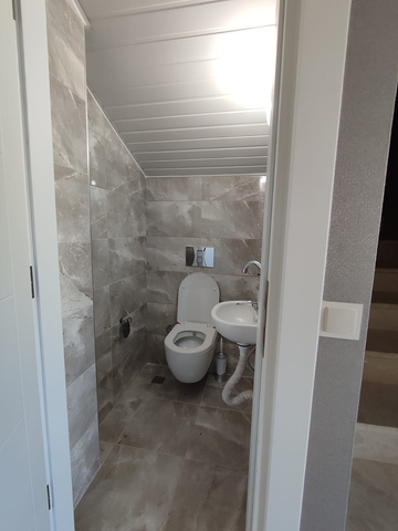 Drei-Zimmer-Penthouse in einer Wohnanlage mit Infrastruktur