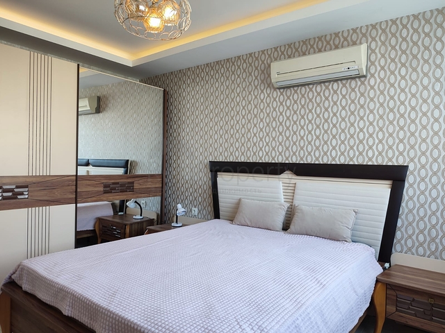 Drei-Zimmer-Penthouse in einer Wohnanlage mit Infrastruktur