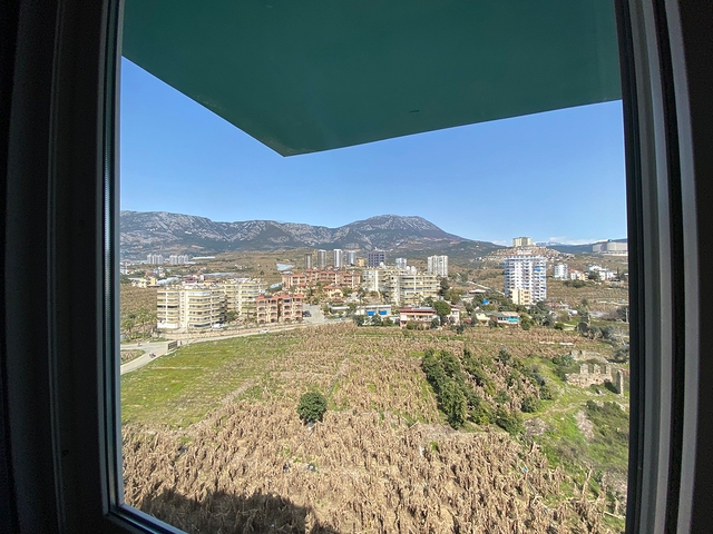 Drei-Zimmer-Penthouse in einer Wohnanlage mit Infrastruktur