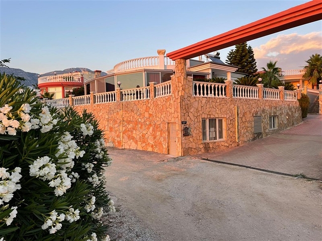 3+1 Villa in Mahmutlar 