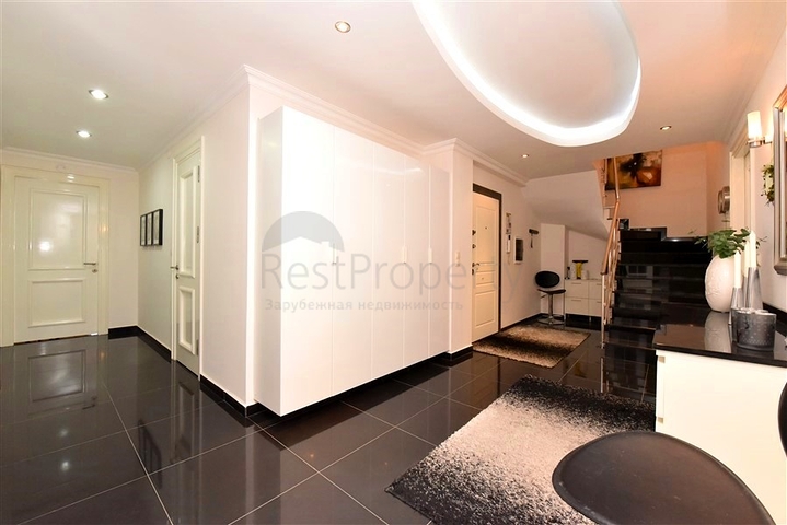 7+1 Wohnung mit separater Küche in der Gegend von Dschikjili