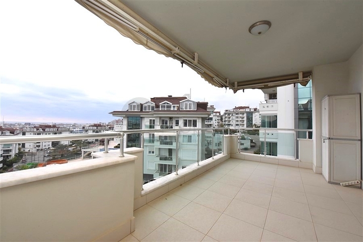 7+1 Wohnung mit separater Küche in der Gegend von Dschikjili