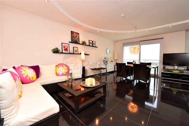 7+1 Wohnung mit separater Küche in der Gegend von Dschikjili