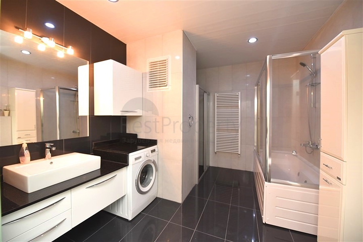 7+1 Wohnung mit separater Küche in der Gegend von Dschikjili