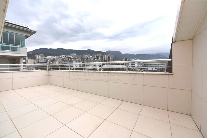 7+1 Wohnung mit separater Küche in der Gegend von Dschikjili