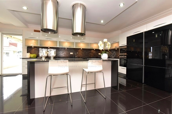 7+1 Wohnung mit separater Küche in der Gegend von Dschikjili