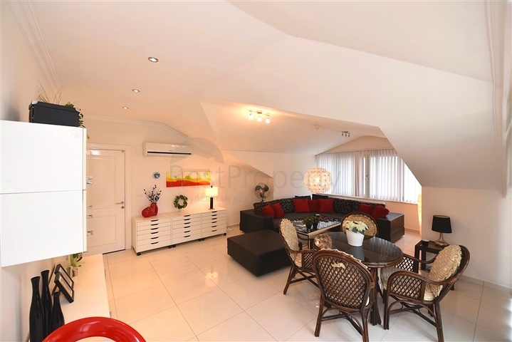 7+1 Wohnung mit separater Küche in der Gegend von Dschikjili