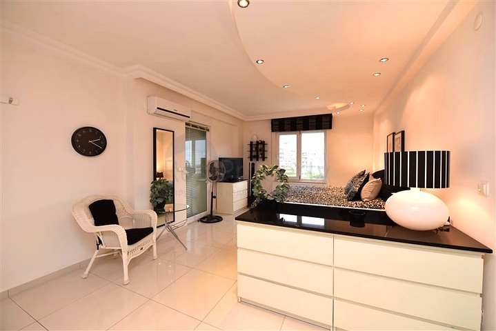 7+1 Wohnung mit separater Küche in der Gegend von Dschikjili