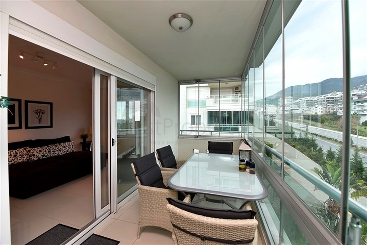 7+1 Wohnung mit separater Küche in der Gegend von Dschikjili