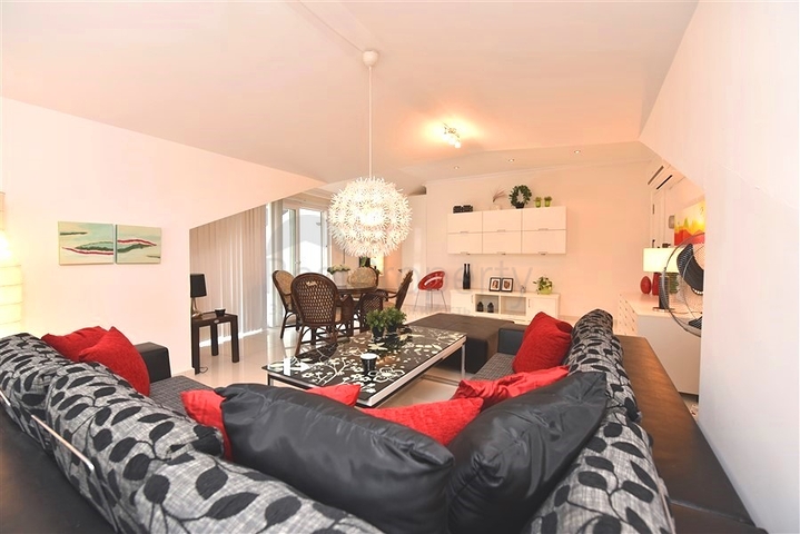 7+1 Wohnung mit separater Küche in der Gegend von Dschikjili