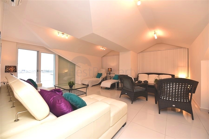 7+1 Wohnung mit separater Küche in der Gegend von Dschikjili