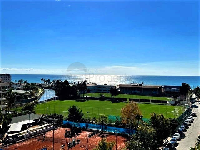 Schicke Wohnung vom Eigentümer in einem Premium-Level-Komplex mit 2+1 Grundriss