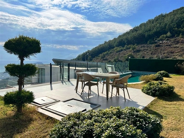 5+1-Villa mit herrlichem Blick auf Alanya