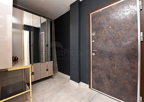 Dreistöckige Villa mit 5+1 Grundriss im Herzen von Alanya