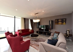 Dreistöckige Villa mit 5+1 Grundriss im Herzen von Alanya