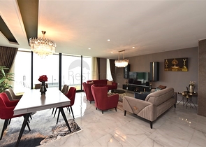 Dreistöckige Villa mit 5+1 Grundriss im Herzen von Alanya