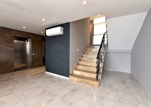 Dreistöckige Villa mit 5+1 Grundriss im Herzen von Alanya