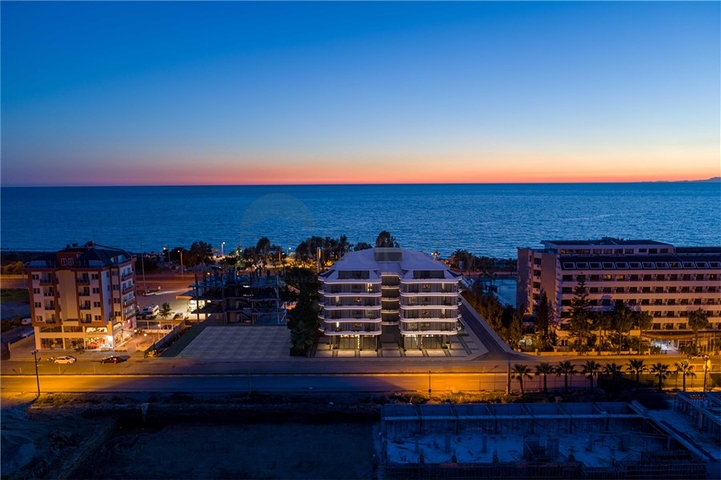 Dreizimmerwohnung in einer im Bau befindlichen Wohnanlage in der exklusiven Gegend von Kargicak