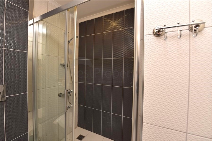 Geräumige 1+1-Wohnung in einem Komplex mit Hotelinfrastruktur Geräumige 1+1-Wohnung in einem Komplex mit Hotelinfrastruktur