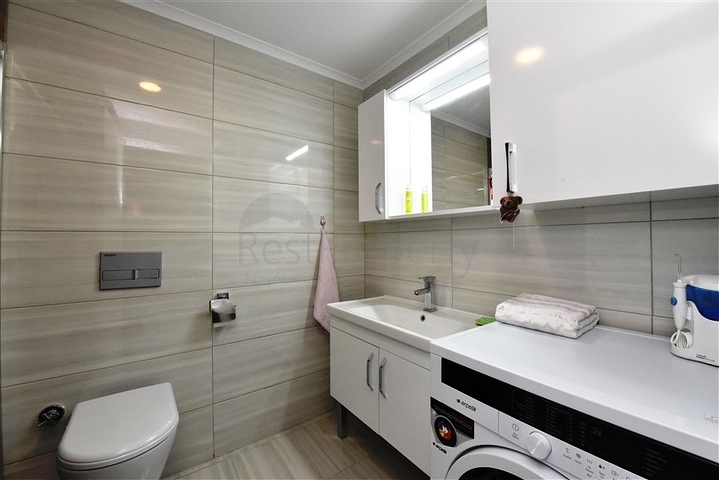 1+1 Wohnung im Stadtteil Mahmutlar 300 m vom Meer entfernt