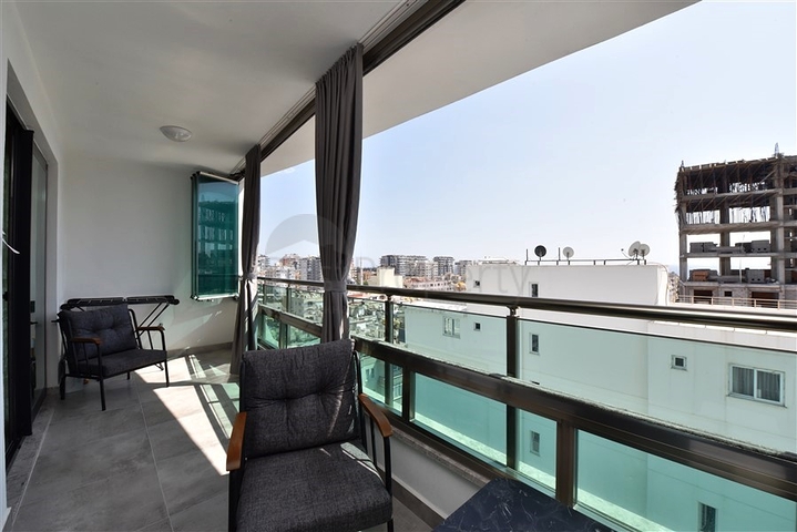 1+1 Wohnung im Stadtteil Mahmutlar 300 m vom Meer entfernt