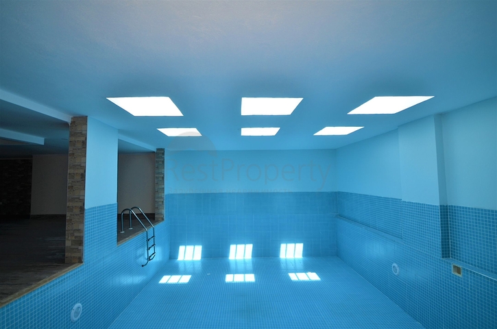 2+1 Penthouse im Zentrum von Mahmutlar mit Blick auf die Berge 