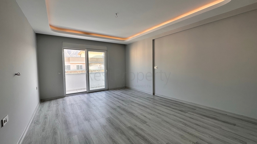 2+1 Penthouse im Zentrum von Mahmutlar mit Blick auf die Berge 