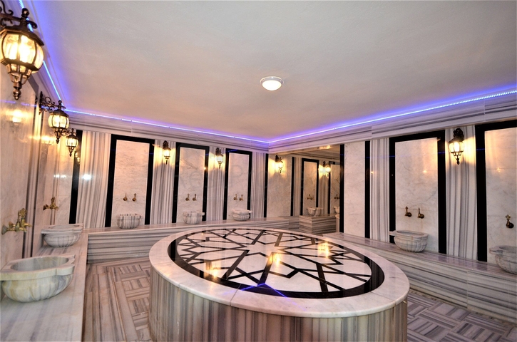 2+1 Penthouse im Zentrum von Mahmutlar mit Blick auf die Berge 