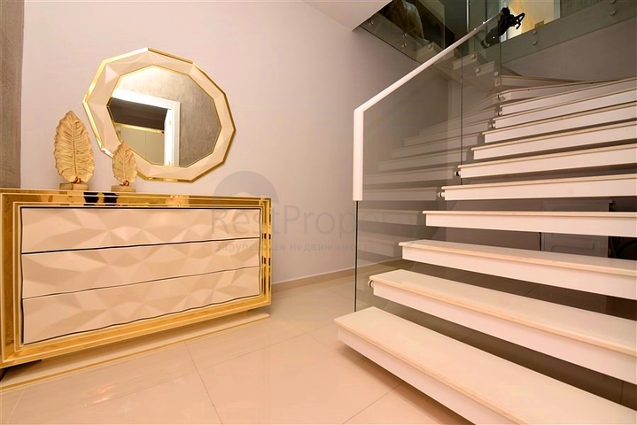 Dreizimmerwohnung mit Designermöbeln im Stadtteil Kestel