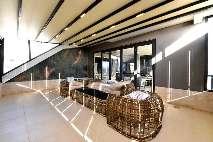 Dreizimmerwohnung mit Designermöbeln im Stadtteil Kestel