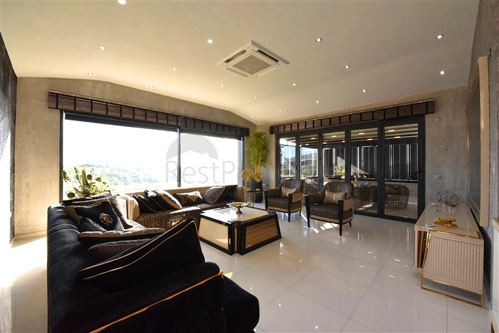 Dreizimmerwohnung mit Designermöbeln im Stadtteil Kestel