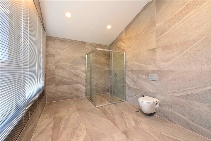 Dreizimmerwohnung mit Designermöbeln im Stadtteil Kestel