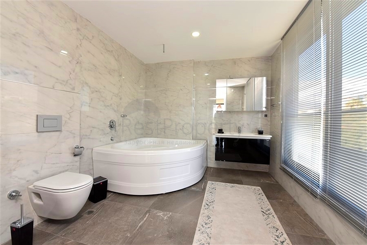 Dreizimmerwohnung mit Designermöbeln im Stadtteil Kestel